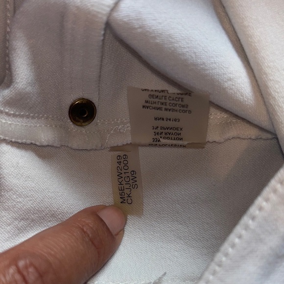 Calvin Klein Women's Cream Straight Leg  Stretch Jeans - Picture 10 of 12